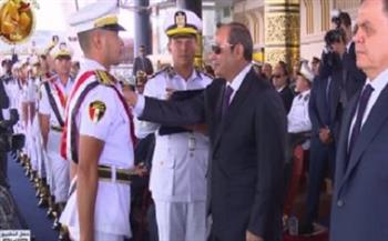 الرئيس السيسي يكرم أوائل خريجي أكاديمية الشرطة