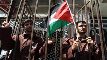 نادي الأسير الفلسطيني: قوات الاحتلال فرضت عملية عزل مضاعفة على المعتقلين