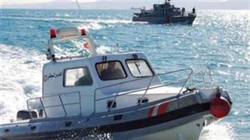 حرس السواحل التونسي ينقذ 42 مهاجرًا غير شرعيًا 