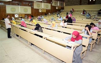 جامعة سوهاج تستقبل 925 طالبًا جديدًا لبرامج التعليم المدمج