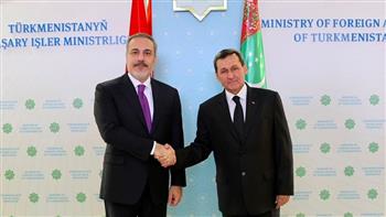 وزيرا خارجية تركمانستان وتركيا يبحثان تعزيز العلاقات الثنائية