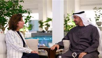 رئيس الإمارات يستقبل وزيرة التجارة الأمريكية 