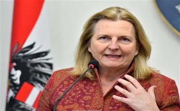 وزيرة خارجية النمسا السابقة: إسرائيل إن شنت عملية برية ستظل عالقة في غزة طويلا
