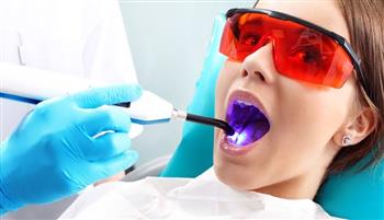 لا يتوقف على الأمراض الجلدية فقط ..الليزر علاج سحري لمشاكل الأسنان