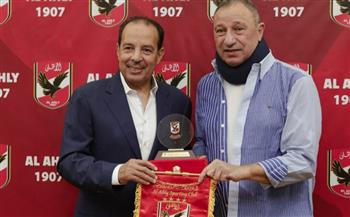 الخطيب يستقبل رئيس منطقة القاهرة لكرة القدم