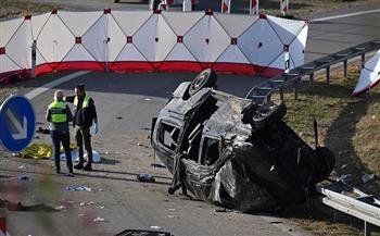 مقتل 7 أشخاص وإصابة 16 آخرين بتحطم شاحنة تقل مهاجرين في ألمانيا  