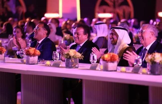 وزير الصحة: مصر تحتفل بحصولها على الشهادة الذهبية كأول دولة في العالم خالية من فيروس "سي"