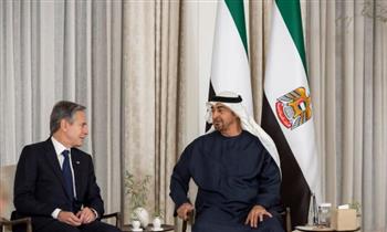 رئيس الإمارات يبحث مع وزير الخارجية الأمريكي سبل احتواء الموقف في الأراضي الفلسطينية