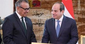 مدير عام منظمة الصحة العالمية يسلم الرئيس السيسي شهادة المستوى الذهبي على مسار القضاء على فيروس "سي" في مصر