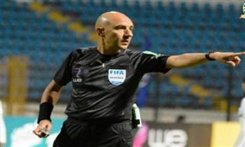 محمد عادل يدير مباراة الإمارات ولبنان تحكيميا