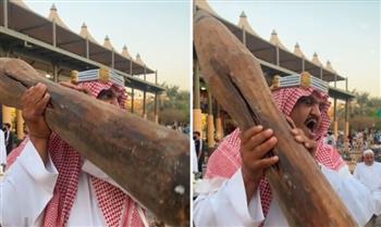 مزاد على قلم ضخم في سوق شعبي في السعودية.. سعره مفاجآة (فيديو)