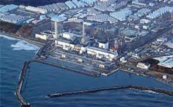 الحكومة اليابانية: خبراء دوليون يجمعون عينات من مياه البحر قرب محطة فوكوشيما  