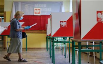 بولندا: استطلاعات تظهر تقدم حزب «القانون والعدالة» الحاكم في الانتخابات البرلمانية 