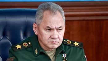 وزير الدفاع الروسي يطلب تحديث وزيادة إنتاج راجمات الصواريخ والمدفعية 