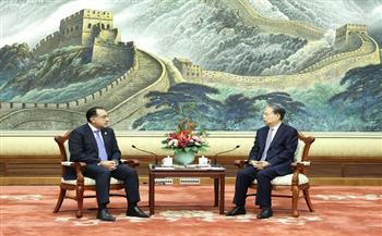 رئيس الوزراء يلتقي رئيس اللجنة الدائمة للمجلس الوطني لنواب الشعب الصيني
