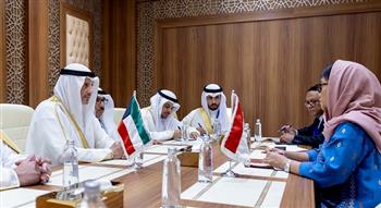 وزير الخارجية الكويتي ونظيره الإندونيسي يبحثان سبل إيصال المساعدات الإنسانية إلى غزة