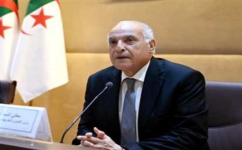 وزير الخارجية الجزائري يتلقى اتصالًا هاتفيًّا من نظيره السوري