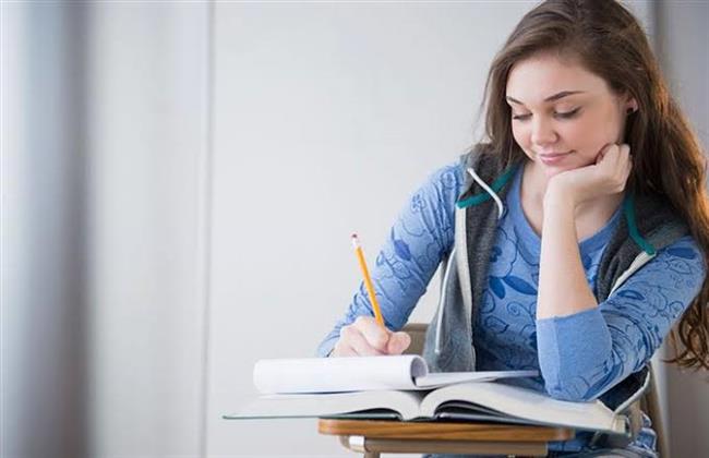 عادات يجب تجنبها أثناء المذاكرة