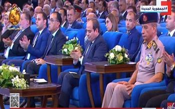 الرئيس السيسي يشاهد فيلمًا تسجيليًا عن المحور الأمني في مصر
