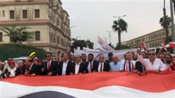 مسيرات بالقاهرة والجيزة للاحتفال بذكرى نصر أكتوبر ودعم ترشح الرئيس السيسي
