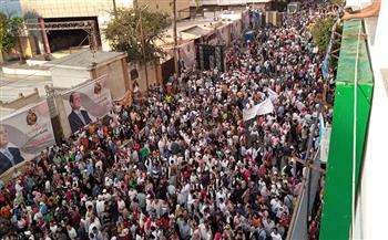 الآلاف يحتشدون بميدان القائد إبراهيم بالإسكندرية احتفالا بنصر أكتوبر ودعم الرئيس السيسي