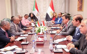 وزير الصحة يلتقي نظيره السوداني لبحث تعزيز سبل التعاون المشترك
