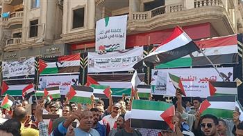 «من أسوان لإسكندرية».. ملايين المصريين يحتشدون في كل الميادين رفضًا لتهجير الفلسطينيين
