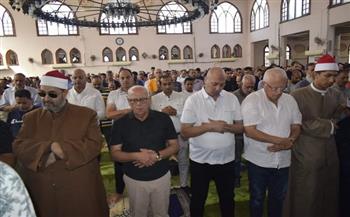 محافظ بورسعيد يشارك الآلاف صلاة الغائب على أرواح شهداء غزة 