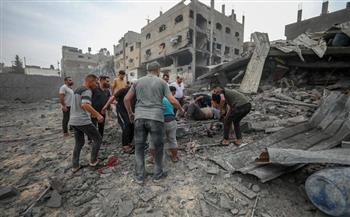 13 شهيدا جراء قصف طائرات الاحتلال الإسرائيلي منزلا في دير البلح