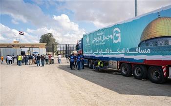 17 شاحنة مساعدات جاهزة لدخول غزة
