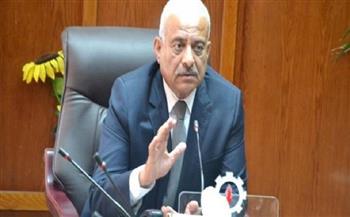 «صقر» يطلع وزراء التخطيط والإسكان والتنمية المحلية على إنجازات محافظة سويس ورؤيتها المستقبلية