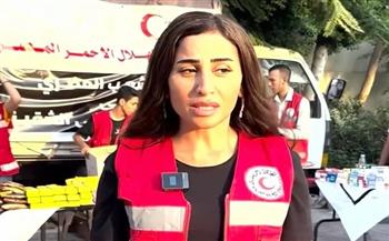 دينا الشربيني تتطوع في الهلال الأحمر لمساندة أهالي غزة