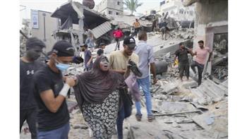 تقرير: قيود كبيرة أمام العاملين في هيئات الإغاثة في غزة 