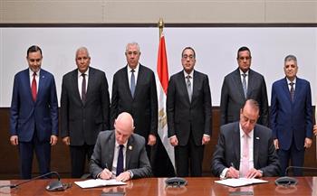 رئيس الوزراء يشهد توقيع مذكرة تعاون بين هيئة قناة السويس و«بلدنا» القطرية