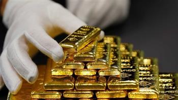 الذهب يصعد وسط تراجع عوائد السندات الأميركية 