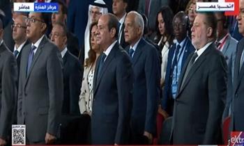 الرئيس السيسي يقف دقيقة حداد على أرواح شهداء فلسطين