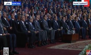الرئيس السيسي يشاهد فيلما تسجيليا عن تطوير الصناعة بمصر