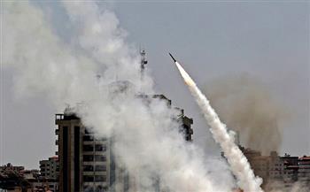 القسام تعلن توجيه ضربة صاروخية نحو تل أبيب وقاعدة "زيكيم" في عسقلان