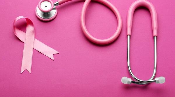 4 مراحل لتشخيص سرطان الثدي.. تعرف عليها