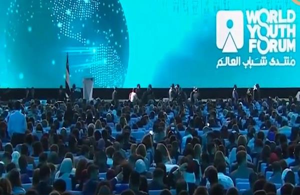 10 سنوات من الإنجازات.. تمكين سياسي واقتصادي واجتماعي للشباب في عهد الرئيس السيسي