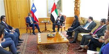 وزيرا خارجية الإمارات وتشيلي يبحثان سبل تعزيز التعاون الثنائي