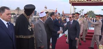 الرئيس السيسي يزور قبري عبدالناصر والسادات