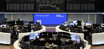الأسهم الأوروبية ترتفع مع تراجع عوائد السندات 