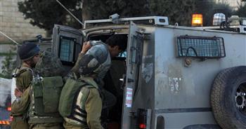 قوات الاحتلال تعتقل 52 فلسطينيا بالضفة الغربية 