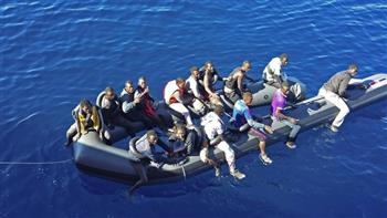 إسبانيا: وصول 500 مهاجر على متن 4 قوارب خشبية
