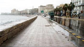 أمطار خفيفة على الإسكندرية مع استمرار حركة الملاحة بالميناء
