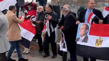 مصريون في باريس يوجهون رسالة دعم وتأييد للرئيس السيسي في الانتخابات القادمة