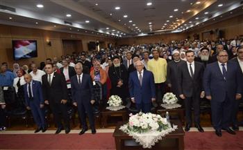 محافظ بورسعيد يعقد مؤتمرًا شعبيًا احتفالًا باليوبيل الذهبي لنصر أكتوبر