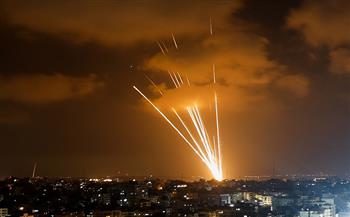 "حماس" تمطر تل أبيب ومحطيها بوابل من الصواريخ بعد قصف إسرائيل برجين شاهقين في غزة