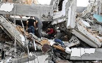 انتشال جثامين 9 أطفال استشهدوا جراء قصف منزل جنوب قطاع غزة